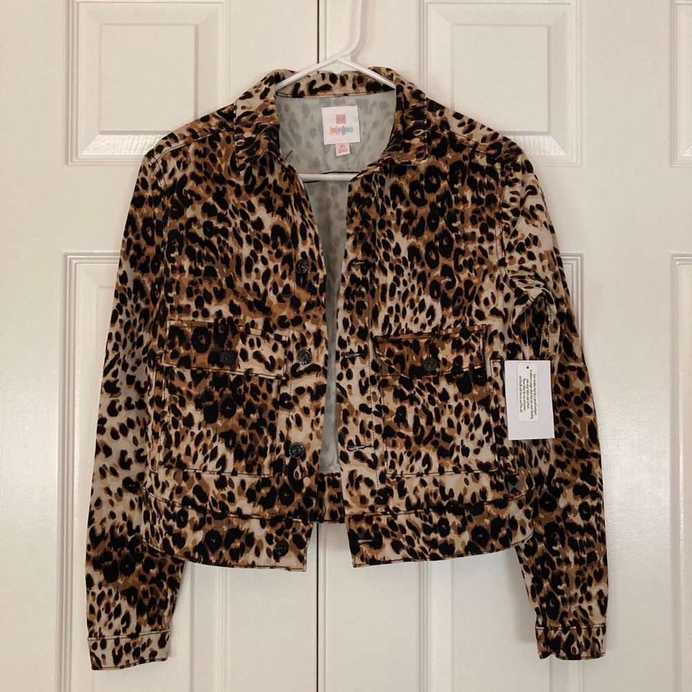 Leopard cropped denim jacket